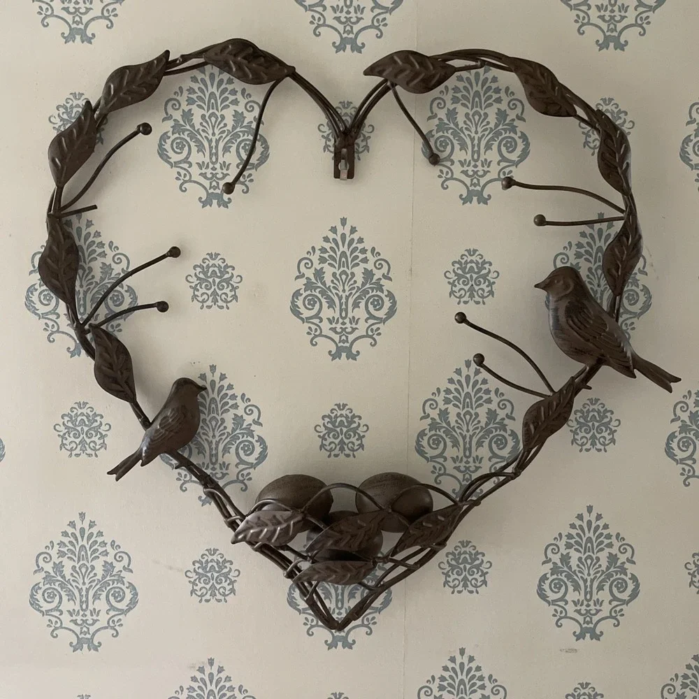Heart Wreath Metal Vine with Leaves‎ Two Bird Three Eggs